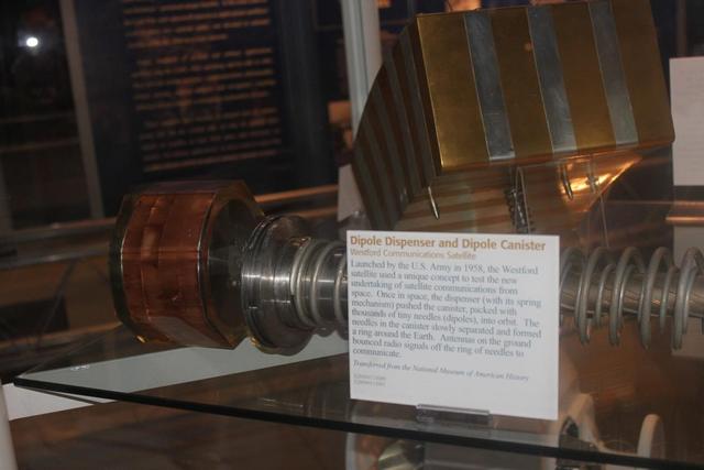 美国无视全球反对，坚持发射4.3亿根铜针上太空，带来哪些危害？