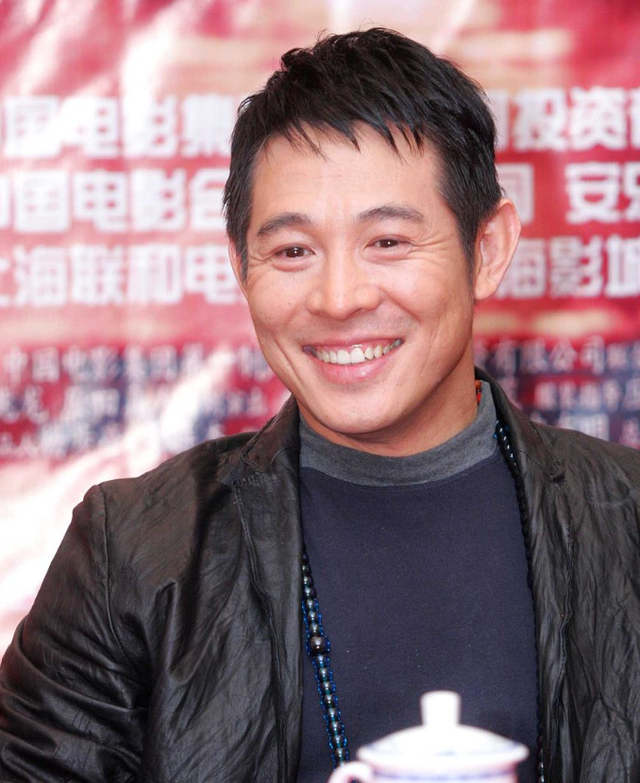 “换心”传闻真相大白仅1月，李连杰官宣3大喜讯 野心太大藏不住了