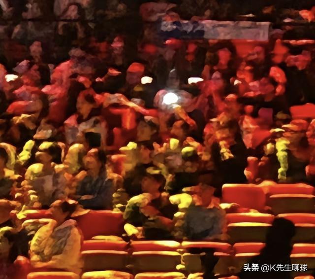 孙颖莎战胜陈幸同 比赛时一个举动引发争议 没想到莎莎抽自己耳光！