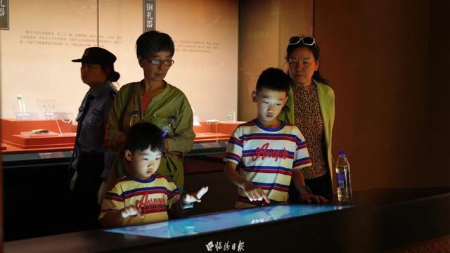 这个暑期，陶寺遗址博物馆里“人从众”！