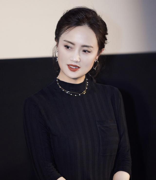 结婚19年痛失爱妻，辛柏青近况引人担忧，好友透露：不见任何人