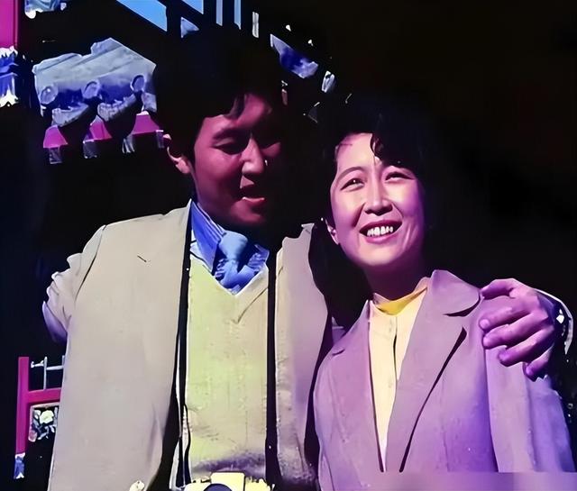 唐国强也没想到，走了35年的前妻，意外让两个残疾儿子承受了恶意