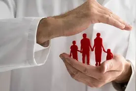 为什么有时候医保账户的钱无法共济给家人？4个原因要知道！图片