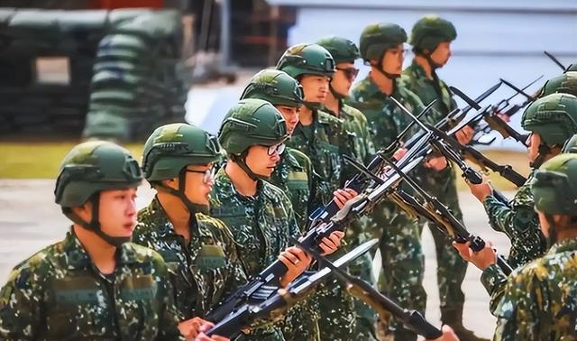 清醒点吧！台湾就算和平回归，解放军想驻军？台方恐怕不会答应！
