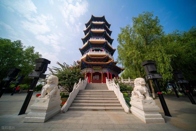 吉林有一座避暑县城，干净整洁空气好消费低，配套可媲美地级市
