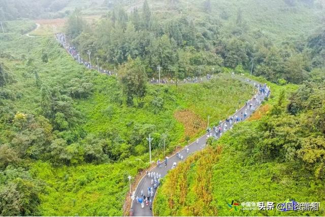 雨中共赴山水之约！湖南会展集团文体旅融合项目“2025湖南山地徒步大会”在龙山洛塔落幕