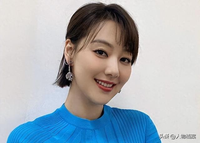 讨好大佬，陪睡上位	，遭央视“开除”，她身上的标签哪个才是真的