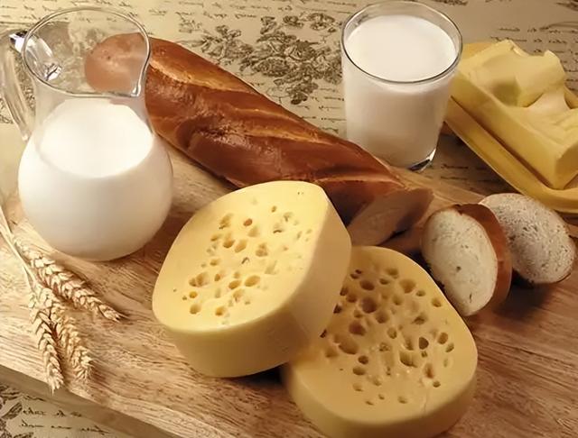 中方反制启动，马克龙拉27国一致对华，美国出手，欧盟遭两面围攻