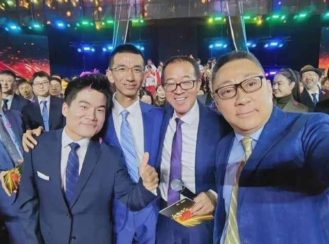 俞敏洪官宣孙东旭离职东方甄选，文案信息量大，证实董宇辉没说错