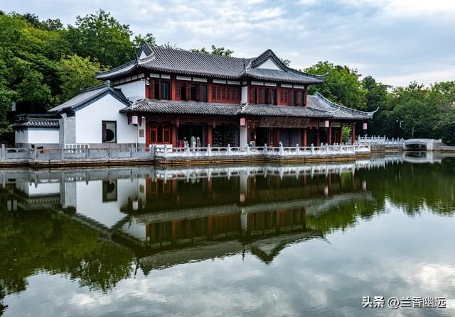 两性关系:不管你信不信，男性过了70岁后，基本都是这6个表现