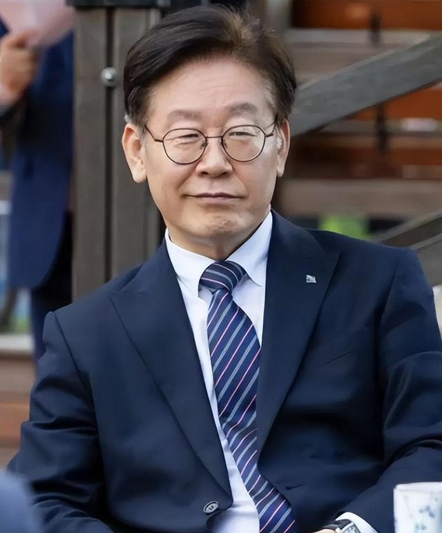 李在明瞬间变脸：拒绝中方九三纪念日后，主动邀请中方参加峰会