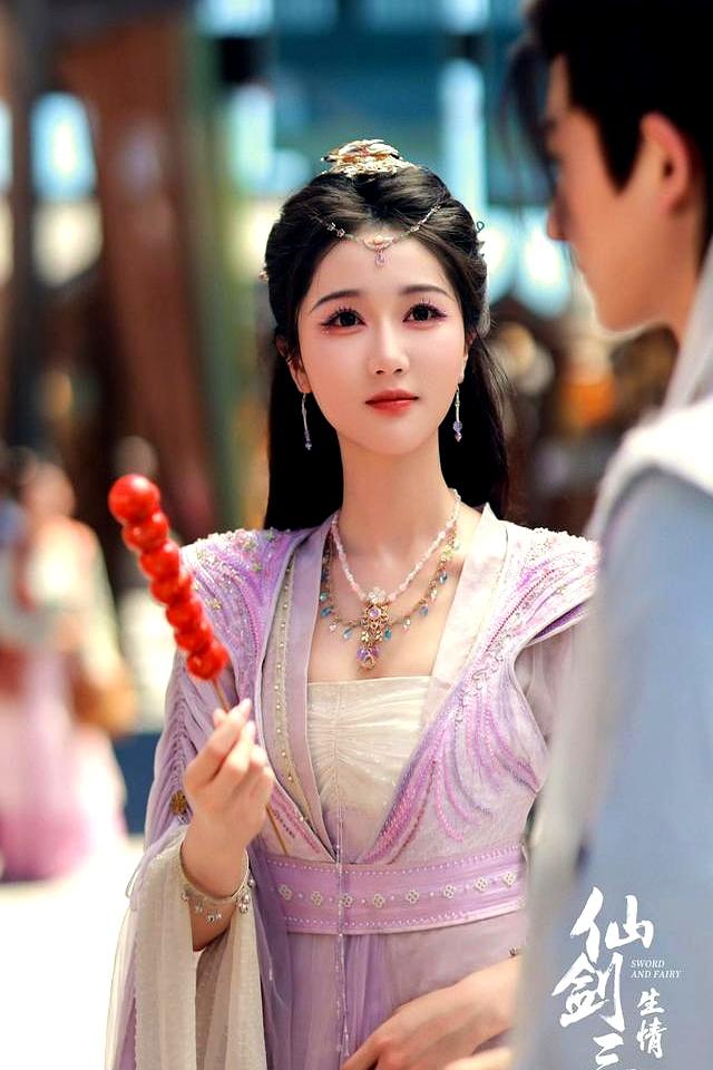 “短剧一姐”易主！李柯以跌落王座，刘念进前三，谁是断层顶流？