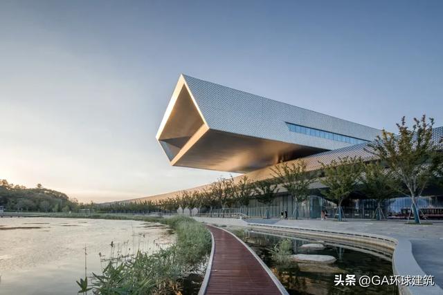 苏州科技馆即将揭幕,一条“飘带”舞动狮子山,约吗?