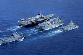 俄军机绕飞日本后，辽宁舰现身台海，驶入日毗连区，日台高度紧张图片