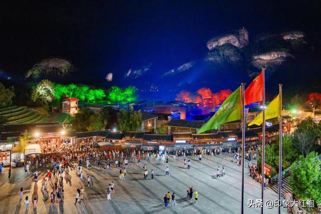 印象大红袍，2025精彩答卷，2026蒸蒸日上！