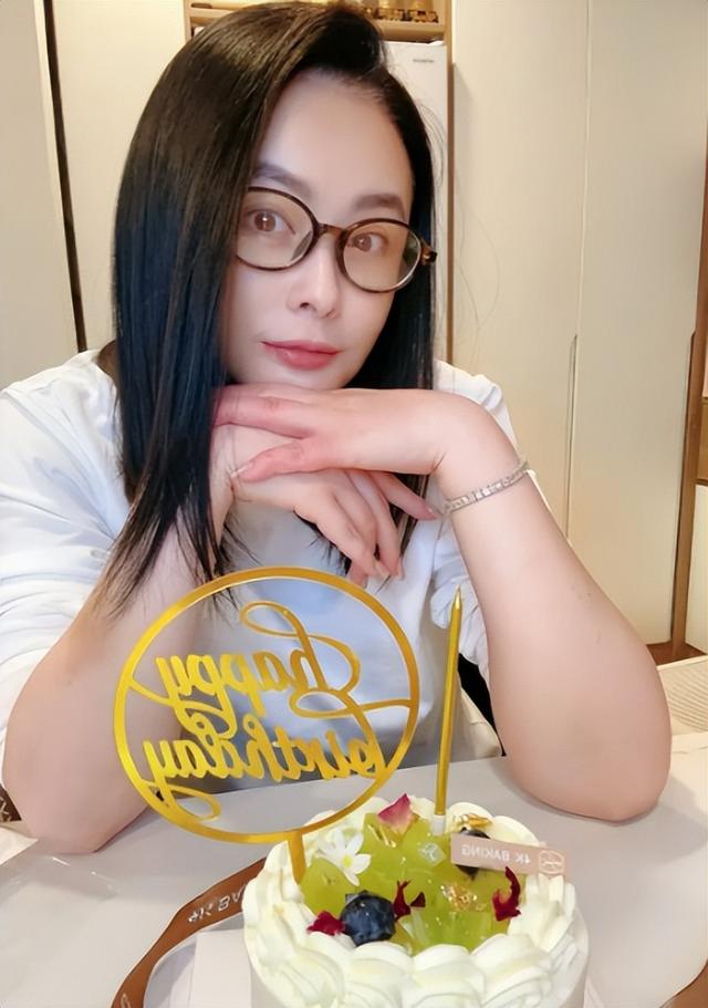 长得漂亮却坏事做尽，3次入狱，被摘除4处器官的她	，如今过得怎样