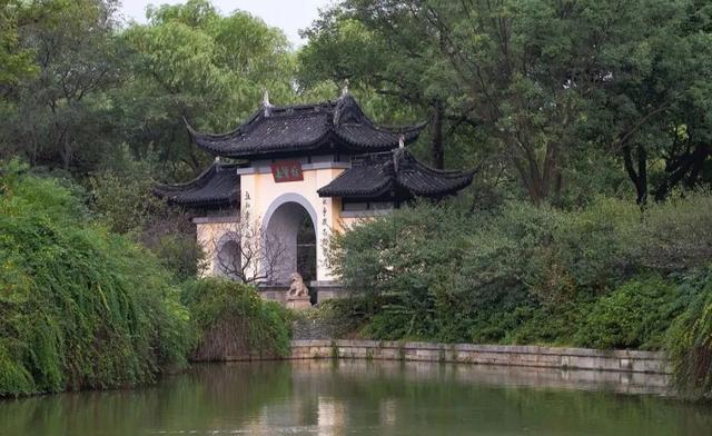 江苏无锡最有名的山,被誉为“江南第一山”,知道的人却不多