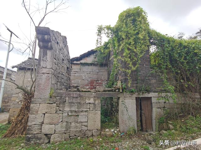 寻找一个空中阁楼躲匪洞堡，一栋150多年历史的深宅大院