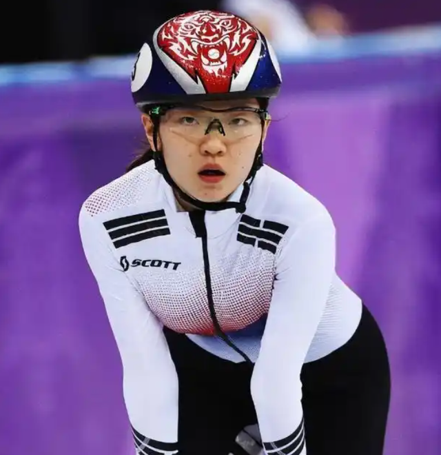 想打主力就必须陪睡	，连女体能师都不放过，韩体坛有多恶心