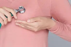 女性来月经前一周乳房胀痛，是怎么回事？如何有效缓解？女生须知图片