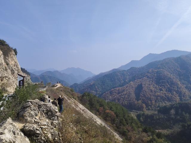 南行漫记：从卢氏走陕西S101红叶大道到南五台服务区露营