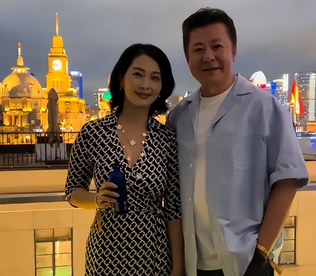 中国赚钱美国花？老戏骨祖孙三代在美奢华享乐过上“人上人”生活