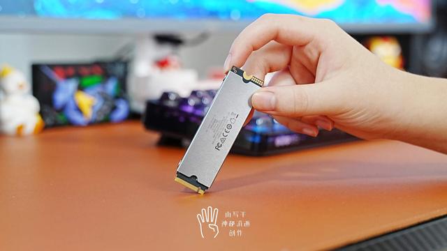 火力全开依然冷酷到底，奥睿科OSC冰甲固态硬盘PCIe4.0 1TB版测评