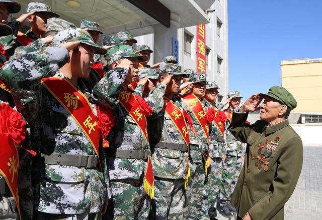 如果爆发战争，多少人愿意为国而战？美国44%，日本11%，中国多少