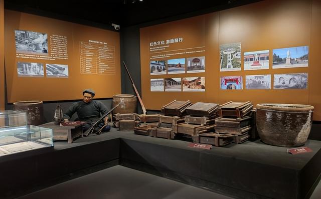 吕梁山革命博物馆：秋雨润初心 红色基因静默传