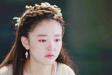 表面是“黄花大闺女”，实际却偷偷怀孕生娃，这些女星真让人意外