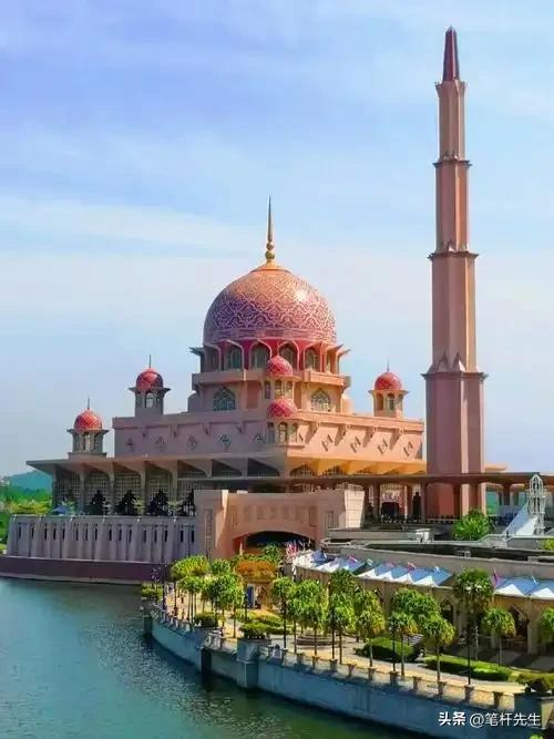 东南亚旅游大洗牌!越南超泰国吸1400万客,他们靠啥吸引中国人?
