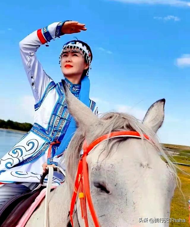 恰似蛟龙御风去——贺娇龙礼赞