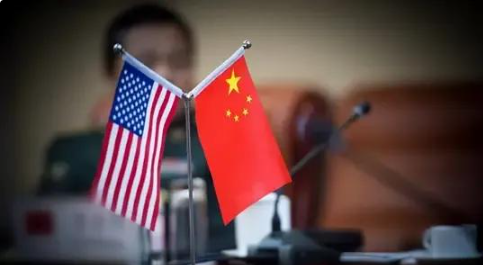 中国的强硬回击，美国有人急了要加600%关税让中国“吃苦头”，章家敦乱出主意，特朗普会信嘛