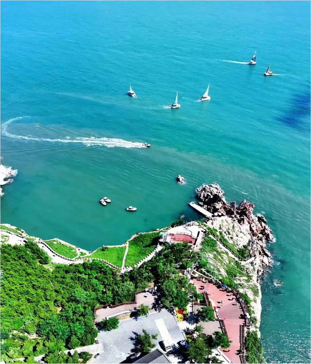 从浪浪山到蓬莱阁，这场仙境之旅太懂打工人了