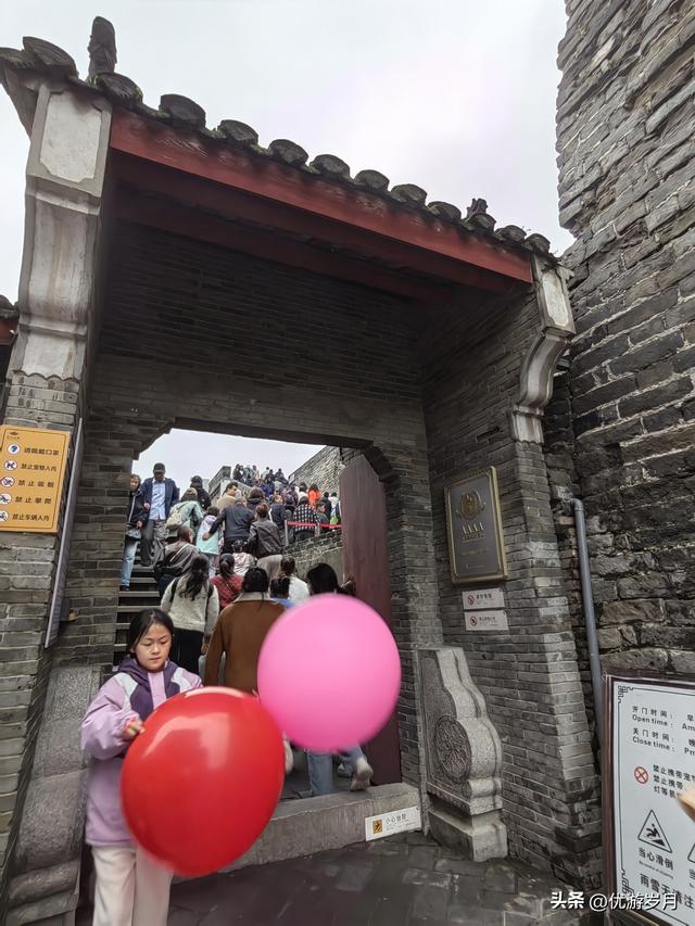 襄阳古城汉江风景很美