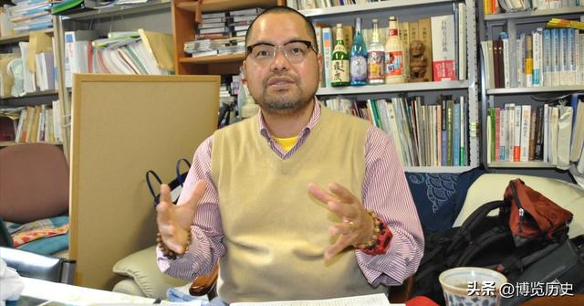 日本外务省高官紧急访华：比起替高市灭火，他有更急的事要找中国