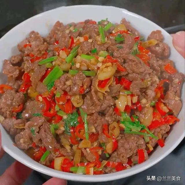 牛肉嫩得像豆腐大揭秘：专业厨师都在用的十倍效果秘籍！