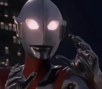 初代奥特曼佐菲和新奥特曼利匹亚佐菲