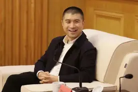 卷走53亿!欠国内银行20亿！浙江富豪逃到美国，心虚雇20个保镖！图片