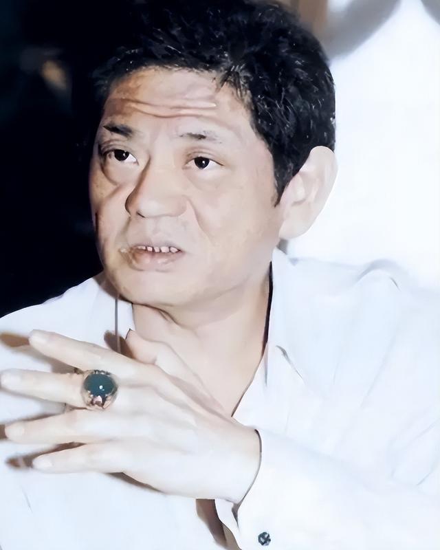 认干爹，拍风月片，被导演霸王硬上弓，靠山去世后沦为清洁工