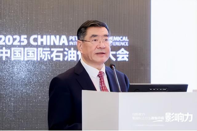 施耐德电气：创新聚力赋能石化行业数智升级