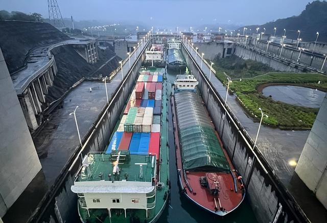 三峡大坝“账本”出炉：运行了20余年，当初2500亿投入回本了吗？