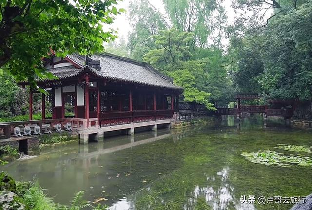 成都清凉避暑胜地，千年前就已闻名，风景如仙境，地铁公交直达！