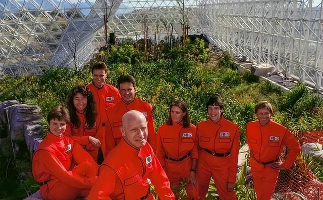 33年前，美国曾做过一个实验，将4男4女关一起两年，结果怎样？