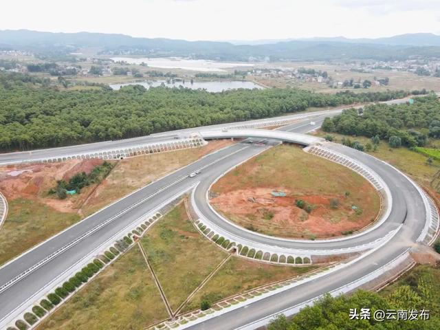 又有新进展！楚雄市东南绕城高速上土坡隧道左幅贯通