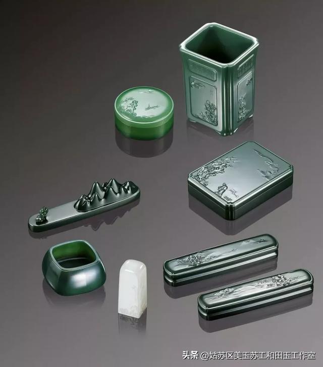 一块玉	，玩出了人性的“魑魅魍魉”！