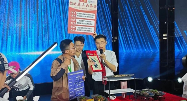 以农促旅，以文兴集！黄山供销大集藏着农文旅融合的密码 | 皖美冬日 | 第十五届安徽国际文化旅游节