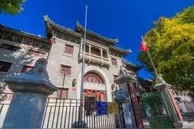 北京协和有多牛？网友：阎王令你三更魂归，协和却将你留至五更。图片