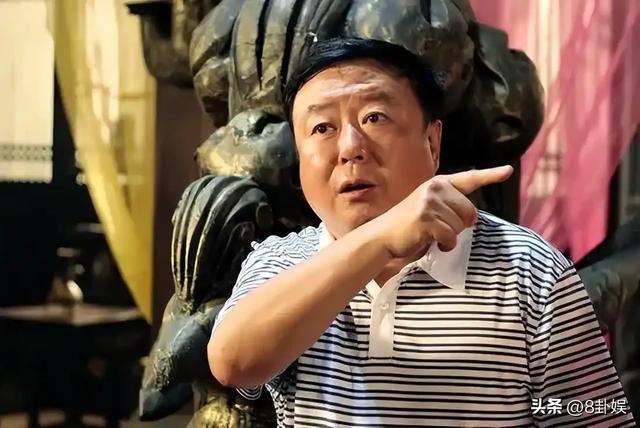 一婚娶央视主持人，二婚娶演员，三婚娶小30岁美女，64岁终于当爹