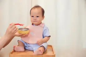 一岁前辅食“21不吃”，对幼小的宝宝是一种保护，妈妈别大意图片